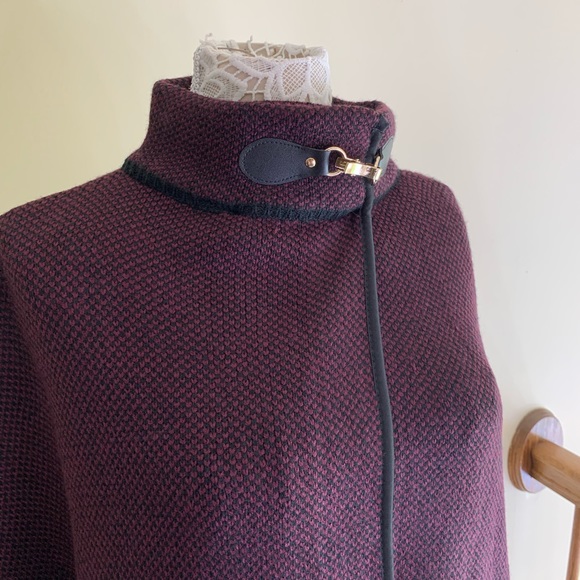 Cejon Bird's Eye Riding Cape With Welt Pockets - Picture 3 of 8